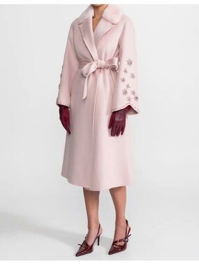 Fox fur Embellished wool overcoat. S
